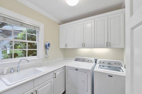 1124 Berkshire Rd, Atlanta GA  30306-3002 exterior