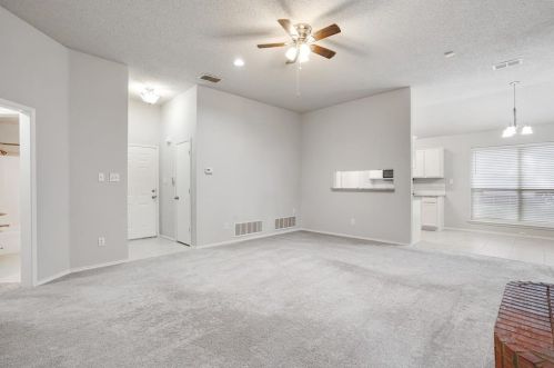 6837 Beaty St, Fort Worth TX  76112-6704 exterior