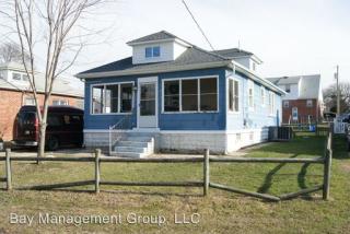 421 Riverside Dr, Baltimore MD  21221-6831 exterior