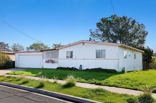 3771 Christine St, San Diego, CA 92117-1804