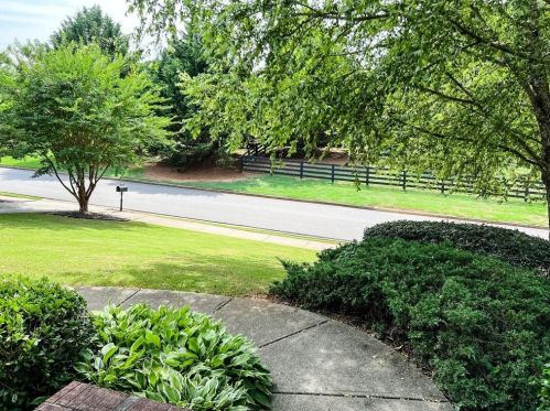 8690 Stone River Dr, Gainesville, GA 30506-4854