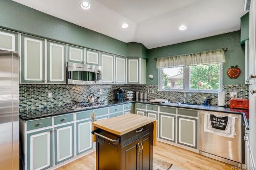 13857 Chenango Dr, Aurora CO 80015-3904 exterior