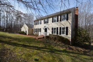 41 Lake Forest Dr, Lynchburg, VA 24502-5619