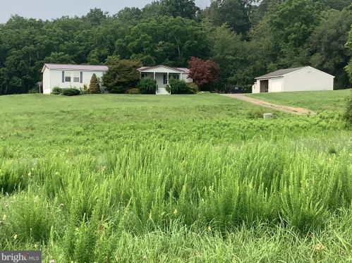 245 Gladiator Way, Hedgesville WV 25427-6578 exterior