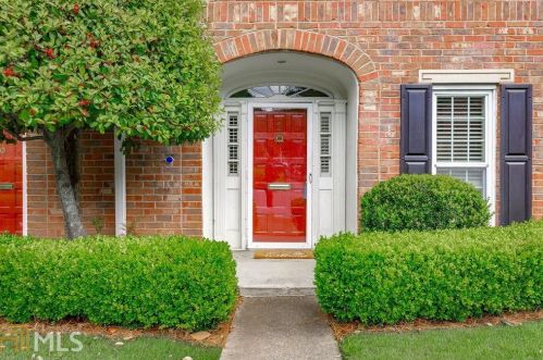 1 Middle Plantation Rd, Atlanta, GA 30318-1430