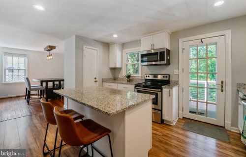 9914 Capitol View Ave, Silver Spring MD 20910-1033 exterior