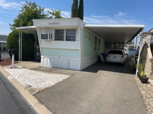 23 Golden Inn Way, Rancho Cordova, CA 95670-4307