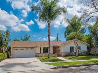 20124 Labrador St, Chatsworth, CA 91311-5434