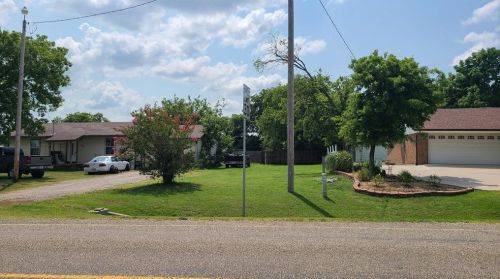 602 Fm 272, Celeste, TX 75423-9519
