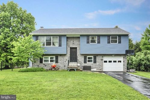 44 Old Stonehouse Rd, Carlisle, PA 17015-9773