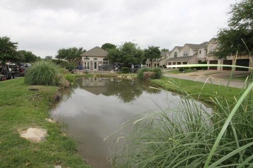 2541 Fountain Cv, Carrollton, TX 75006-4660