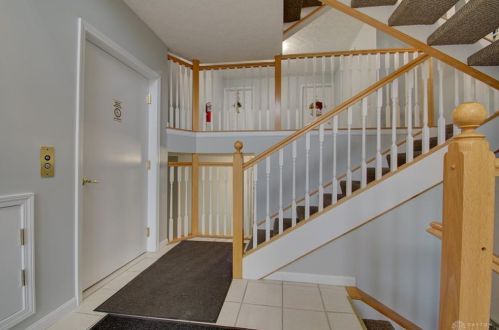 3332 Emerald Lakes Dr, Cincinnati OH  45211-2353 exterior