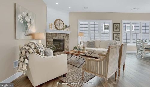 309 Home Towne Blvd, Ephrata, PA 17522-9178