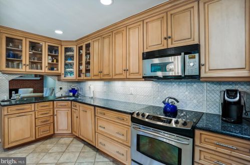 11924 Viewcrest Ter, Silver Spring MD 20902-1553 exterior