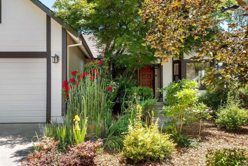 8220 Parkside Ct, Sebastopol, CA 95472-2778