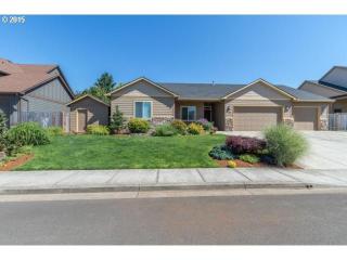 205 7th St, Sublimity, OR 97385-9593