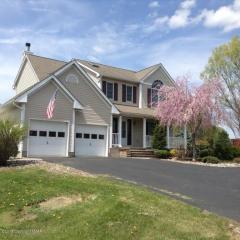 10188 Delaware Dr, Bangor, PA 18013-4420
