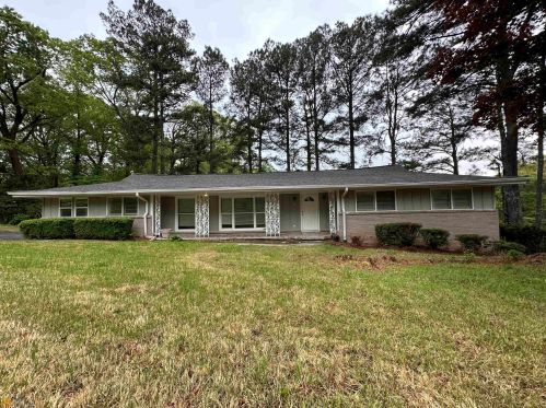 2916 Handy Dr, Atlanta GA  30318-7239 exterior