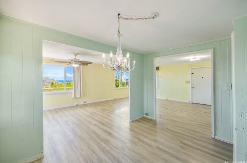 1729 Iwi Way, Honolulu HI  96816-3826 exterior