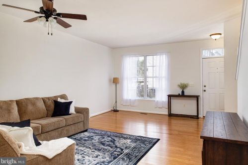 465 Ginkgo Ter, Leesburg, VA 20176-4028