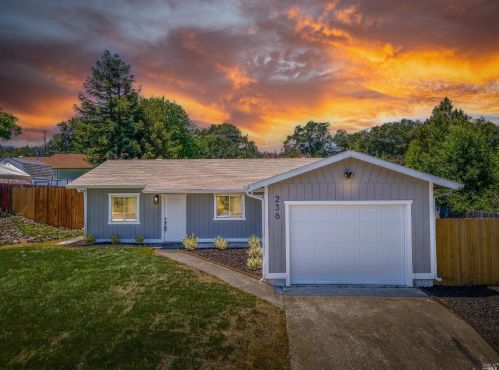 236 Alice Dr, Willits, CA 95490-4543