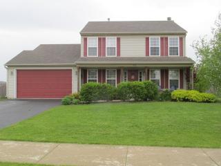 910 Autumn Ridge Rd, Sandwich, IL 60548-3410