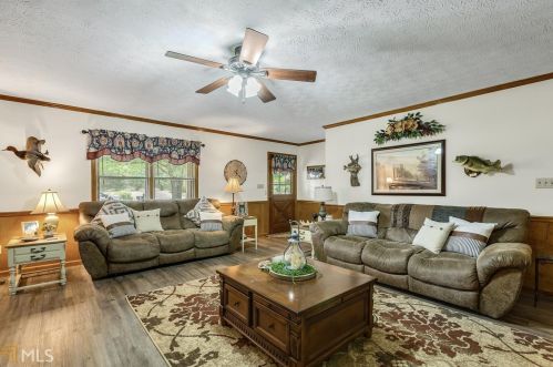 4153 Highway 155, Stockbridge GA  30281-4011 exterior