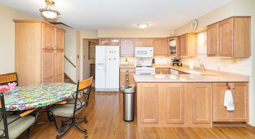 12745 Westport Dr, Palos Park, IL 60464-2606