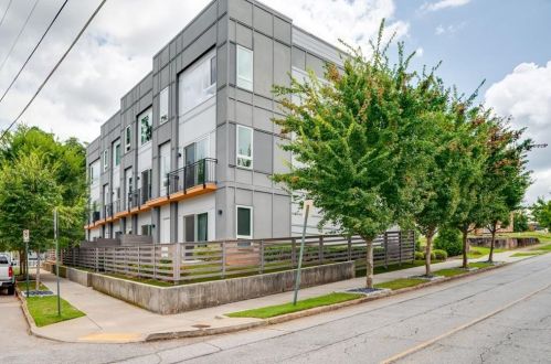 71 Lucy St, Atlanta GA  30312-1814 exterior