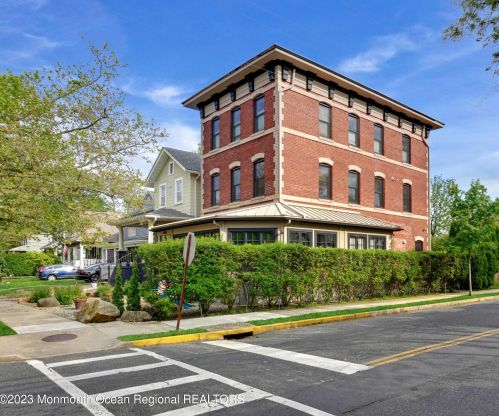 1034 2nd Ave, Tinton Falls NJ  07712-5834 exterior