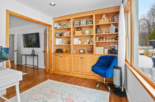 54 Misty Ln, Upper Stepney CT  06468-3215 exterior