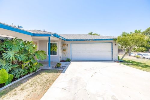 698 Flynn St, Riverside, CA 92507-1120