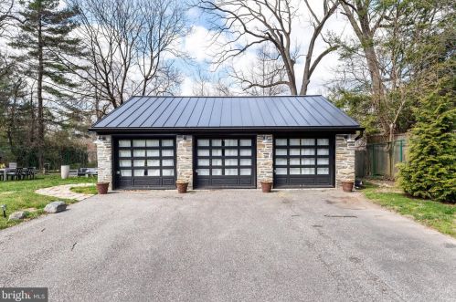 737 Allens Ln, Philadelphia PA  19119-3311 exterior