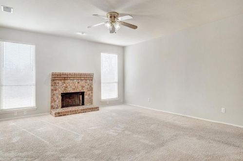 30004 Oakland Hills Dr, Georgetown, TX 78628-1004