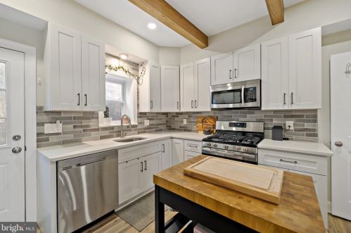 1804 4th St, Philadelphia PA  19122-2202 exterior