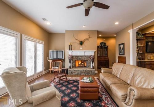 300 Harmony Grv Ln, Jefferson GA  30549-7925 exterior