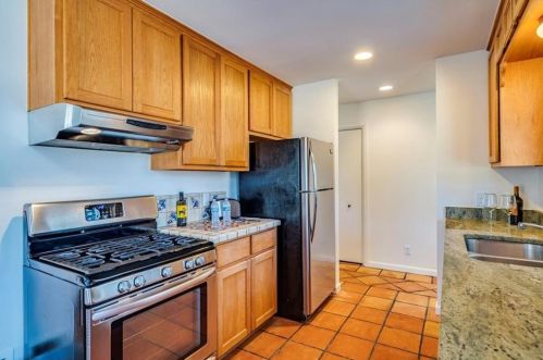 2425 Euclid Ave, Austin TX  78704-5517 exterior