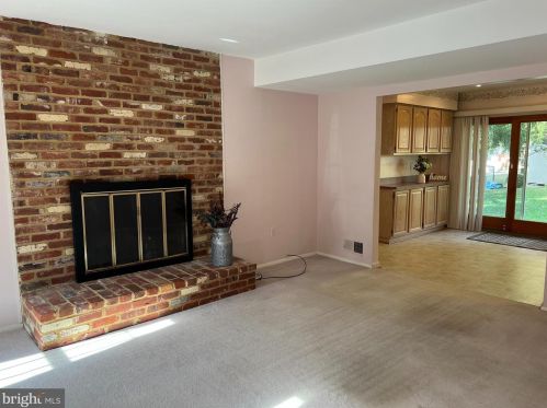 616 Piping Rock Dr, Silver Spring MD 20905-5863 exterior