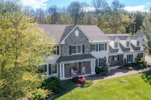35 Farview Dr, Hackettstown, NJ 07840-4705