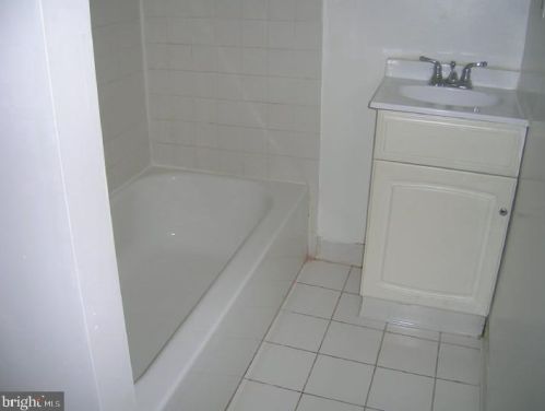 1257 23 St, Philadelphia PA 19146-4115 exterior