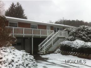 2802 18th Ave, Parkersburg, WV 26101-7237