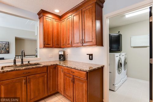541 Dorland Rd, Saint Paul MN  55119-6781 exterior