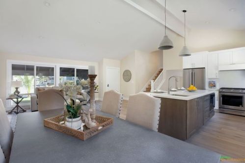 114 Cerro St, Encinitas, CA 92024-4820