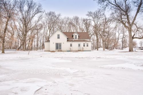 71062 530th Ave, Jackson, MN 56143-3323