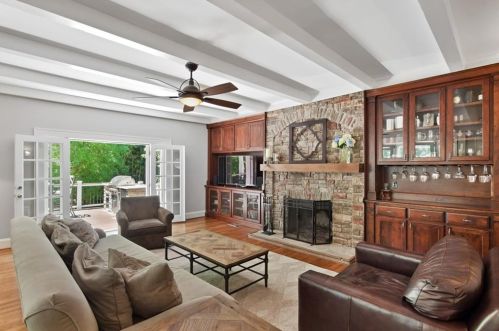 72 Brookhaven Dr, Atlanta GA  30319-3004 exterior