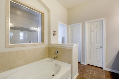 829 Catalina Ln, Austin TX  78737-4715 exterior