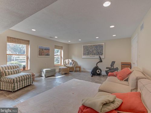 16325 Whitehaven Rd, Silver Spring MD 20906-1129 exterior