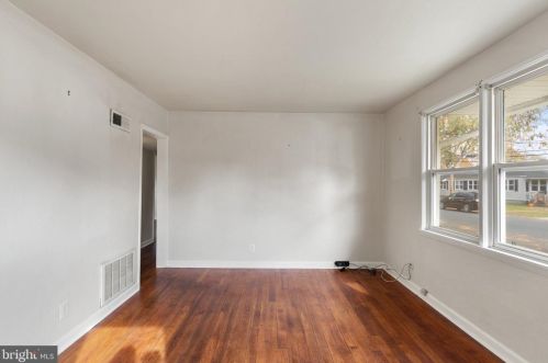 7 Aberdeen Ave, Aberdeen MD  21001-3817 exterior