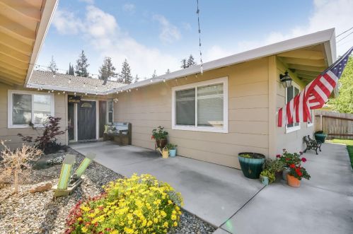 2655 Palm St, Sutter, CA 95982-2236