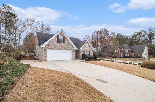425 Pebble Blvd, Porterdale, GA 30016-7651